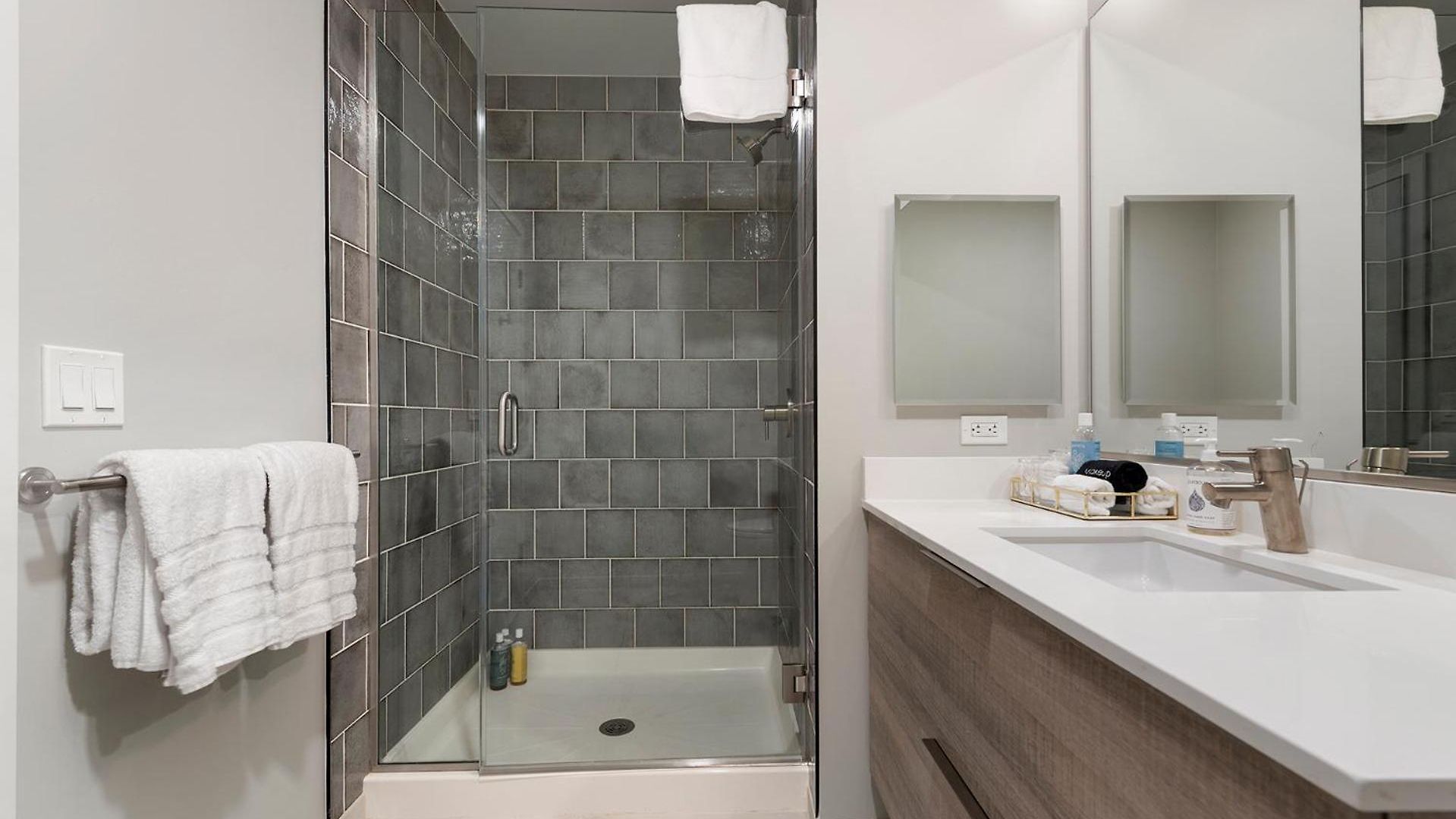 Aurelien Spacious In The Heart Of Gold Coast Chicago