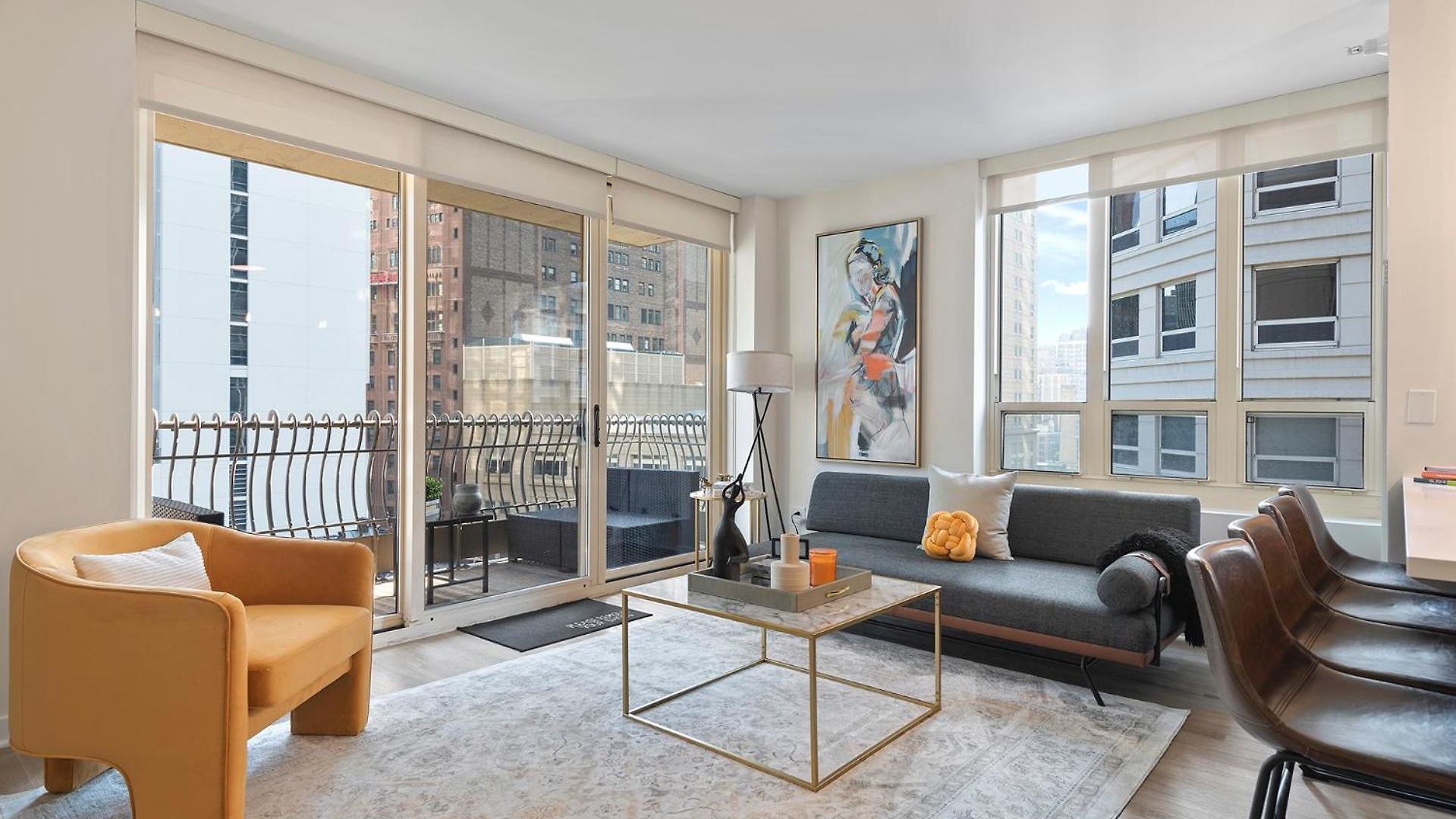 The Bernardin Gold Coast Luxury Near Magnificent Mile Apartment