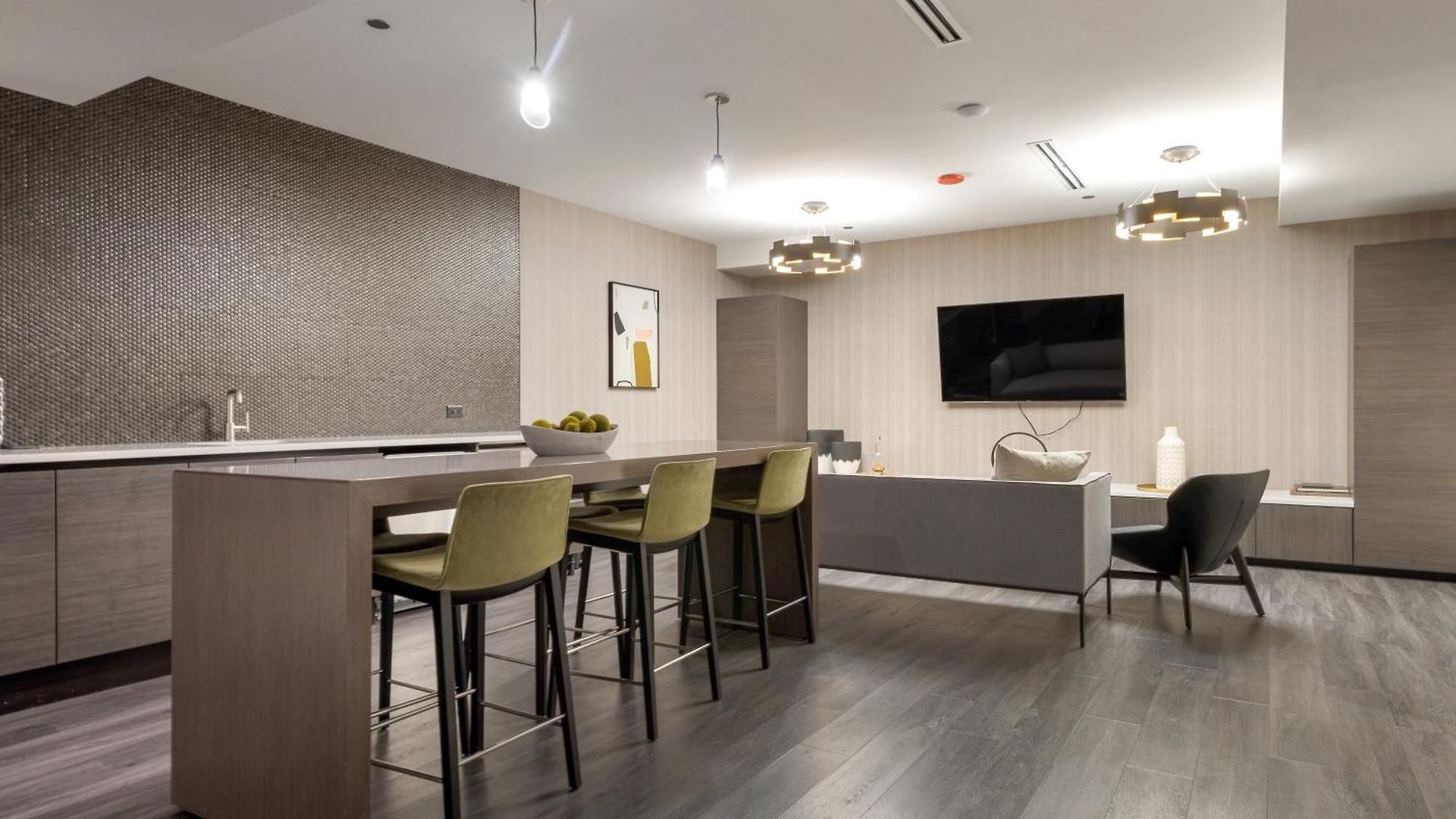 Experience Downtown At Millennium - Luxury In The Loop Apartment Chicago