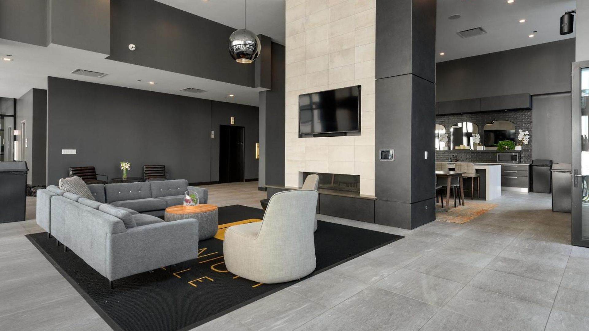 Experience Downtown At Millennium - Luxury In The Loop