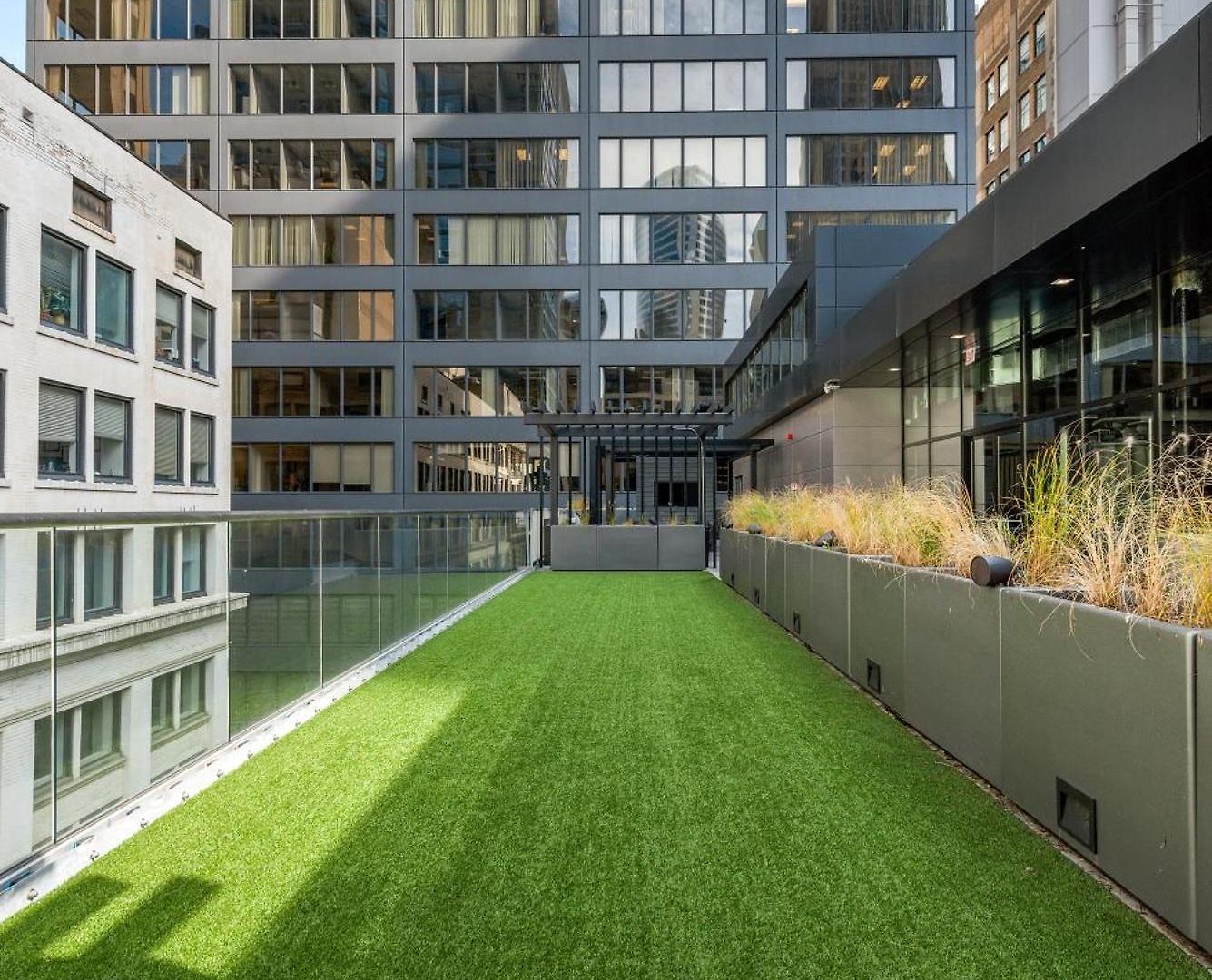 Experience Downtown At Millennium - Luxury In The Loop Apartment