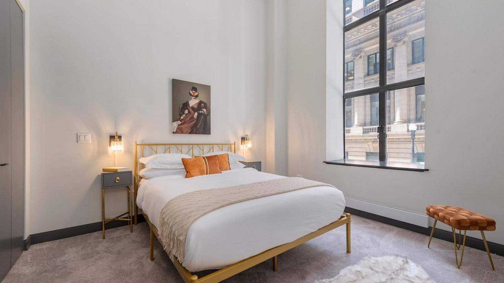 Experience Downtown At Millennium - Luxury In The Loop Apartment