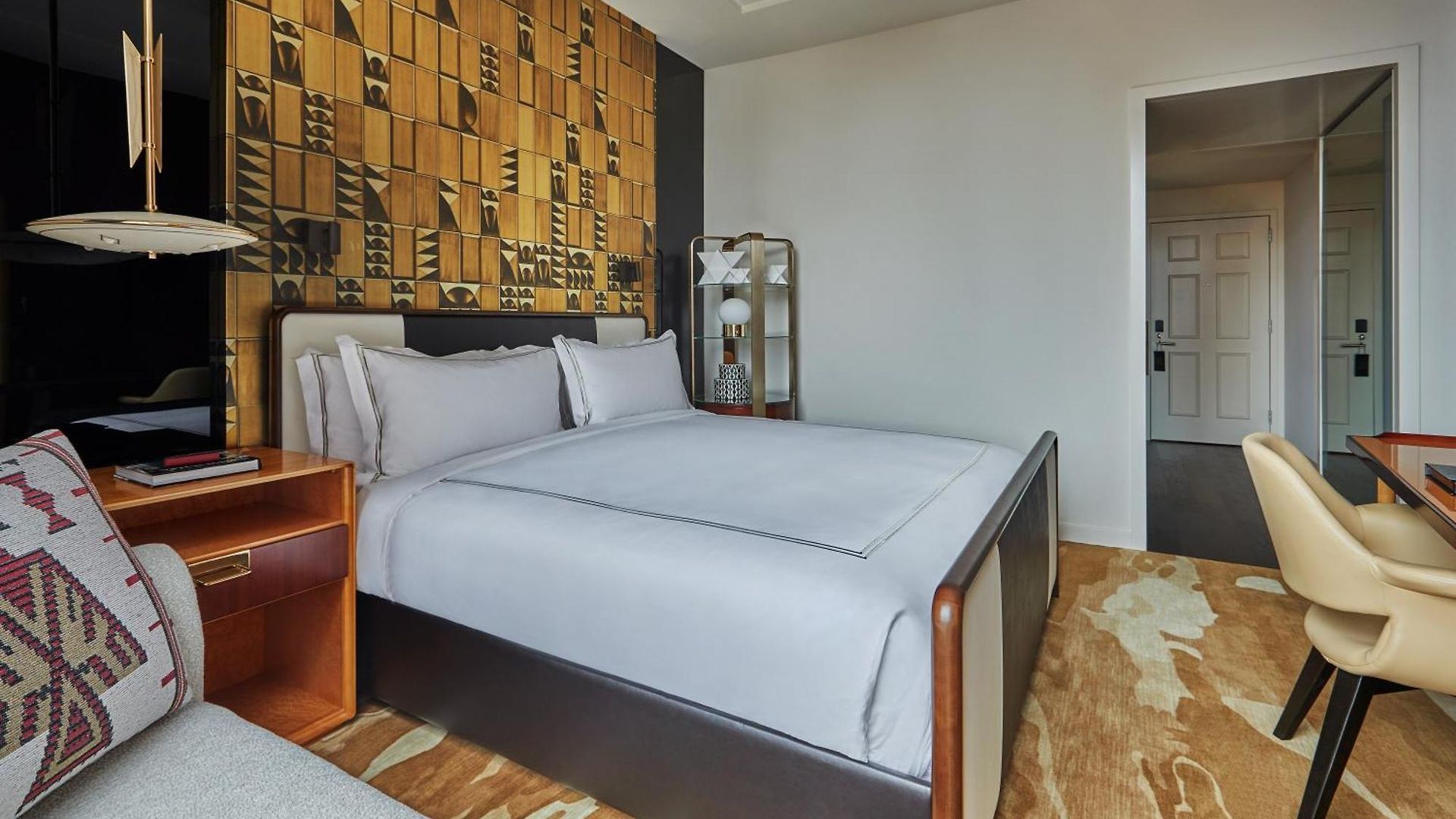 Viceroy 5* Chicago