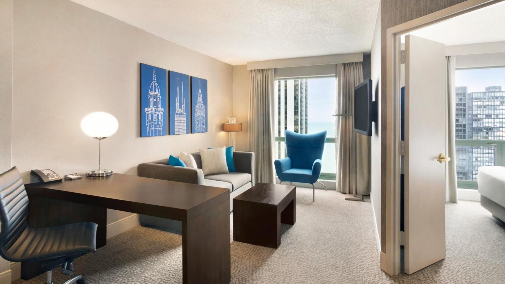 Hilton Magnificent Mile Hotel