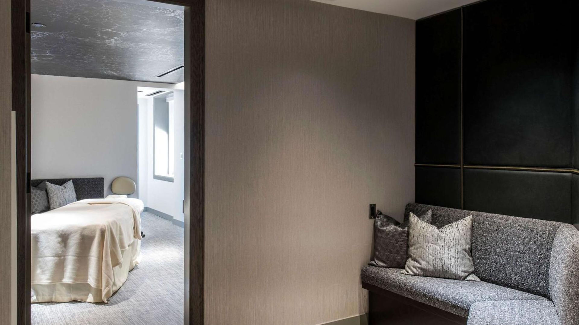Hotel Londonhouse Chicago, Curio Collection By Hilton