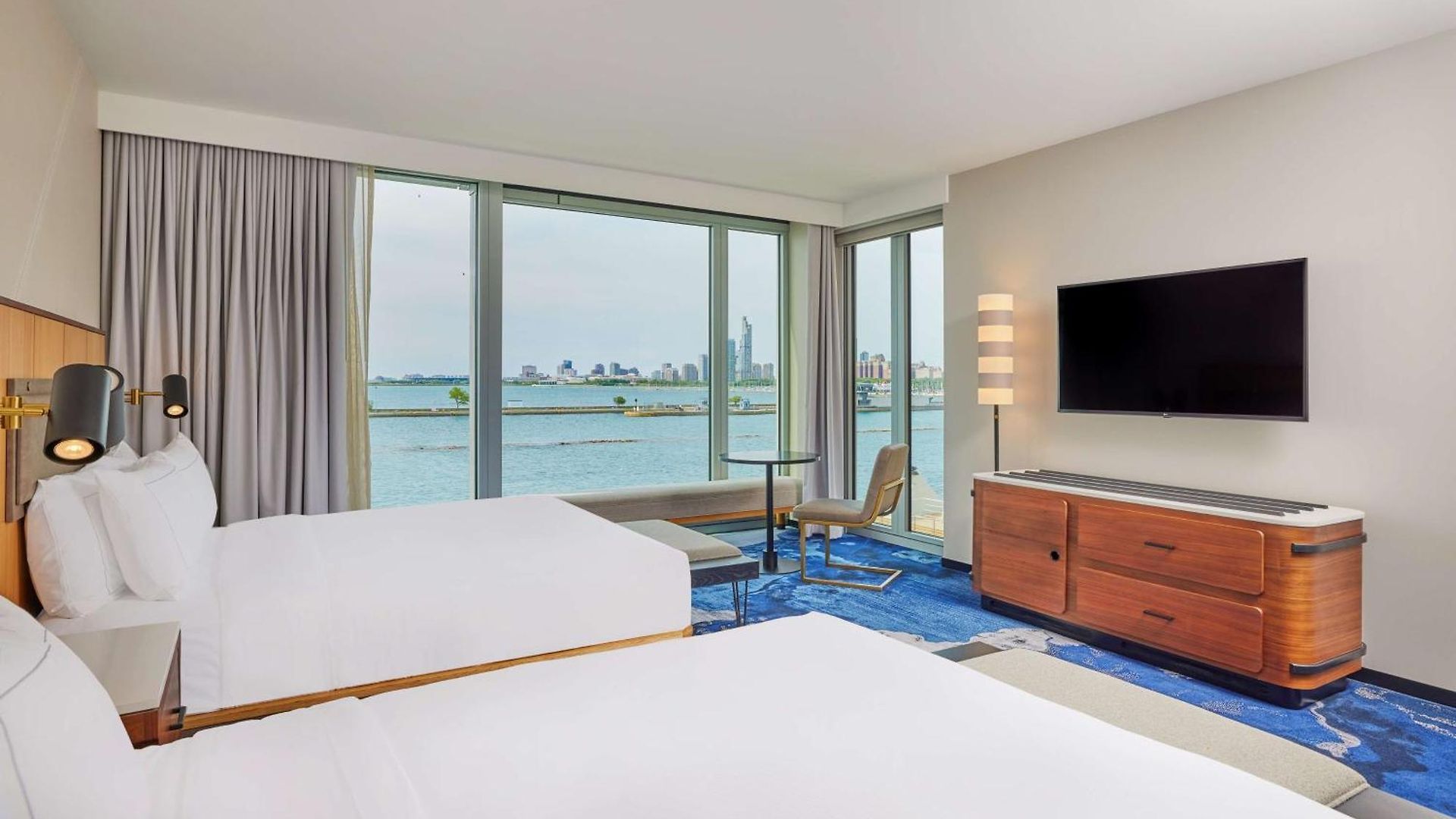 Hotel Sable At Navy Pier Chicago, Curio Collection By Hilton