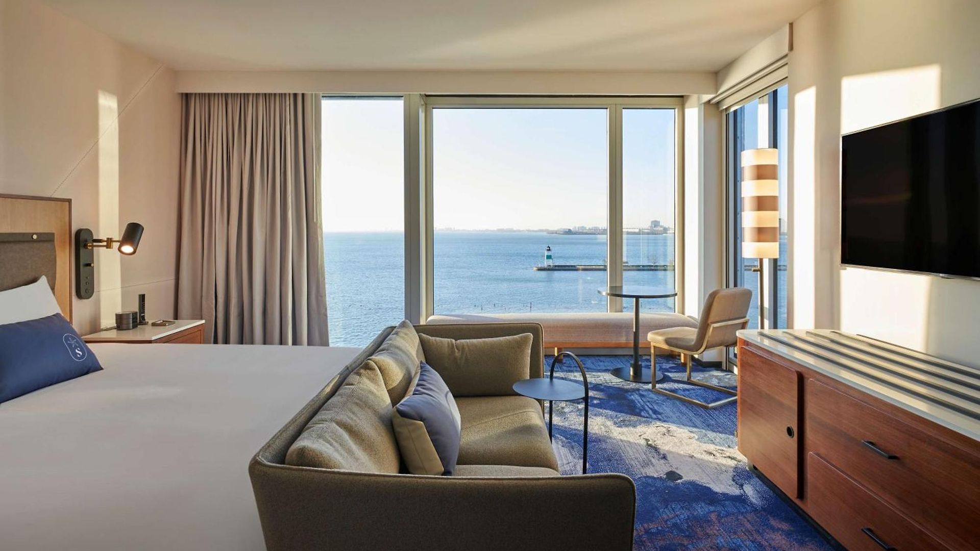 Sable At Navy Pier Chicago, Curio Collection By Hilton 4* Chicago