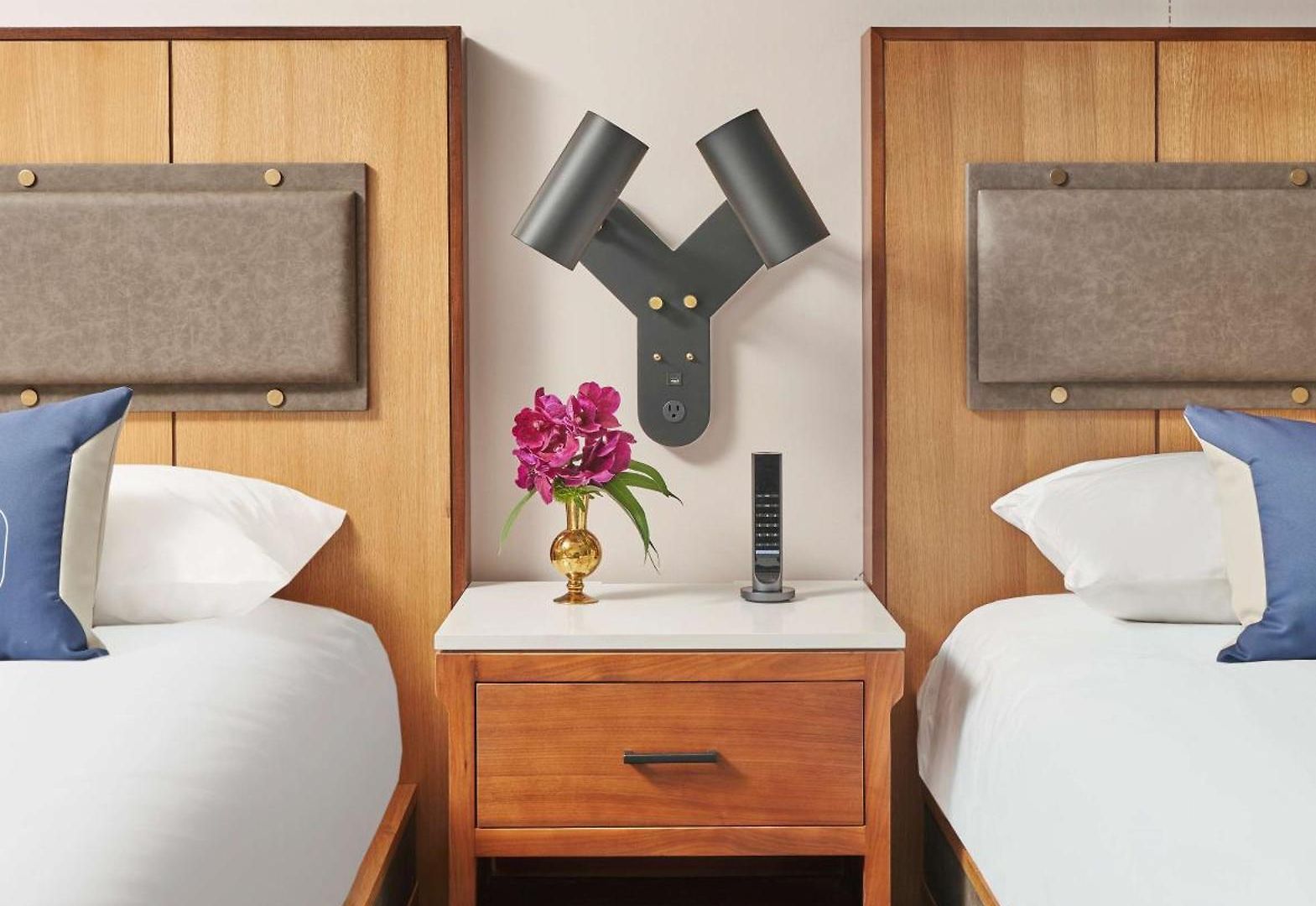 Sable At Navy Pier Chicago, Curio Collection By Hilton 4* Chicago