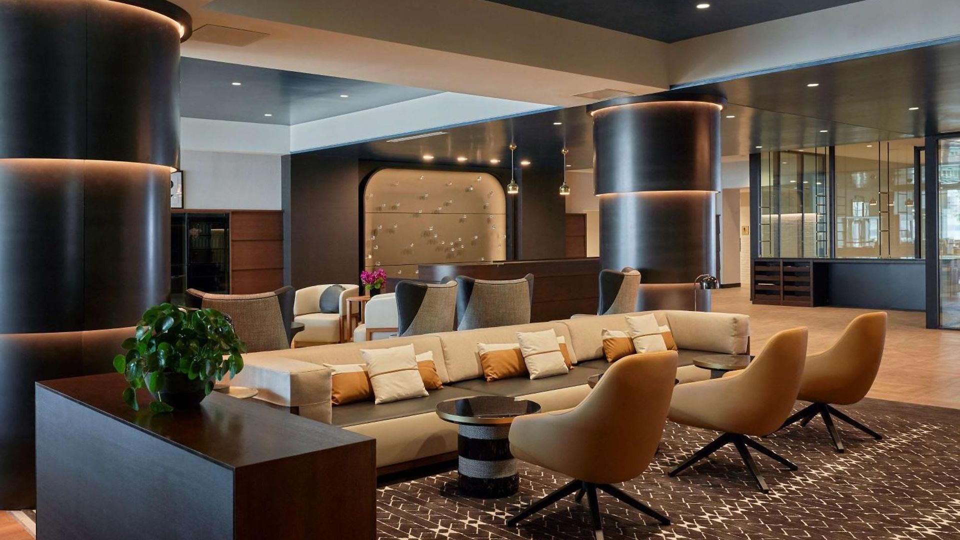 Sable At Navy Pier Chicago, Curio Collection By Hilton Hotel Chicago