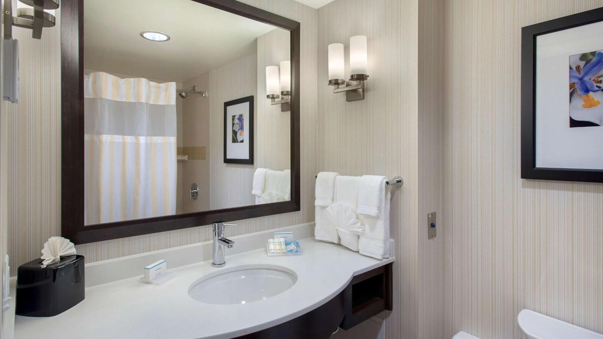 Hotel Hilton Garden Downtown Riverwalk Chicago