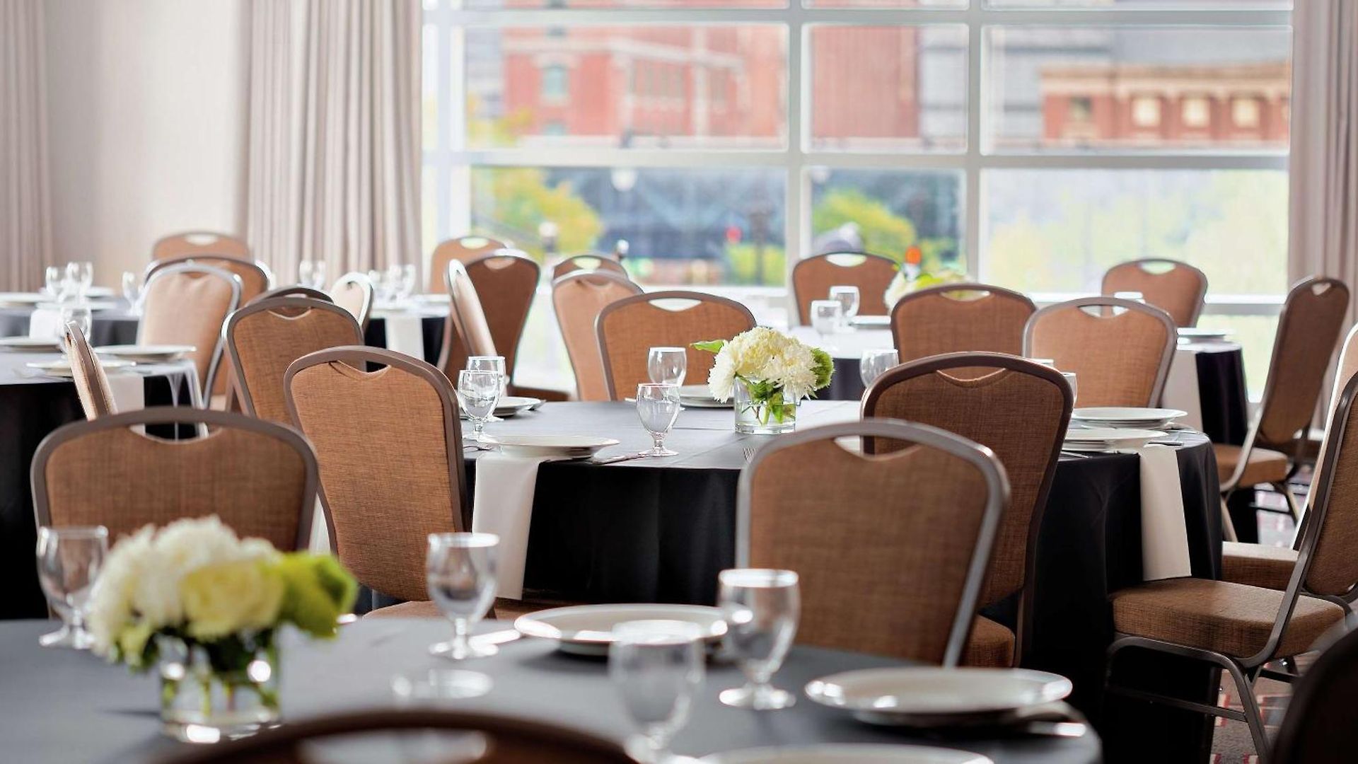 Hampton Mccormick Place Hotel 3*