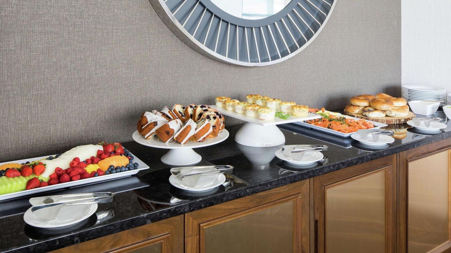 Hampton Mccormick Place Hotel 3*