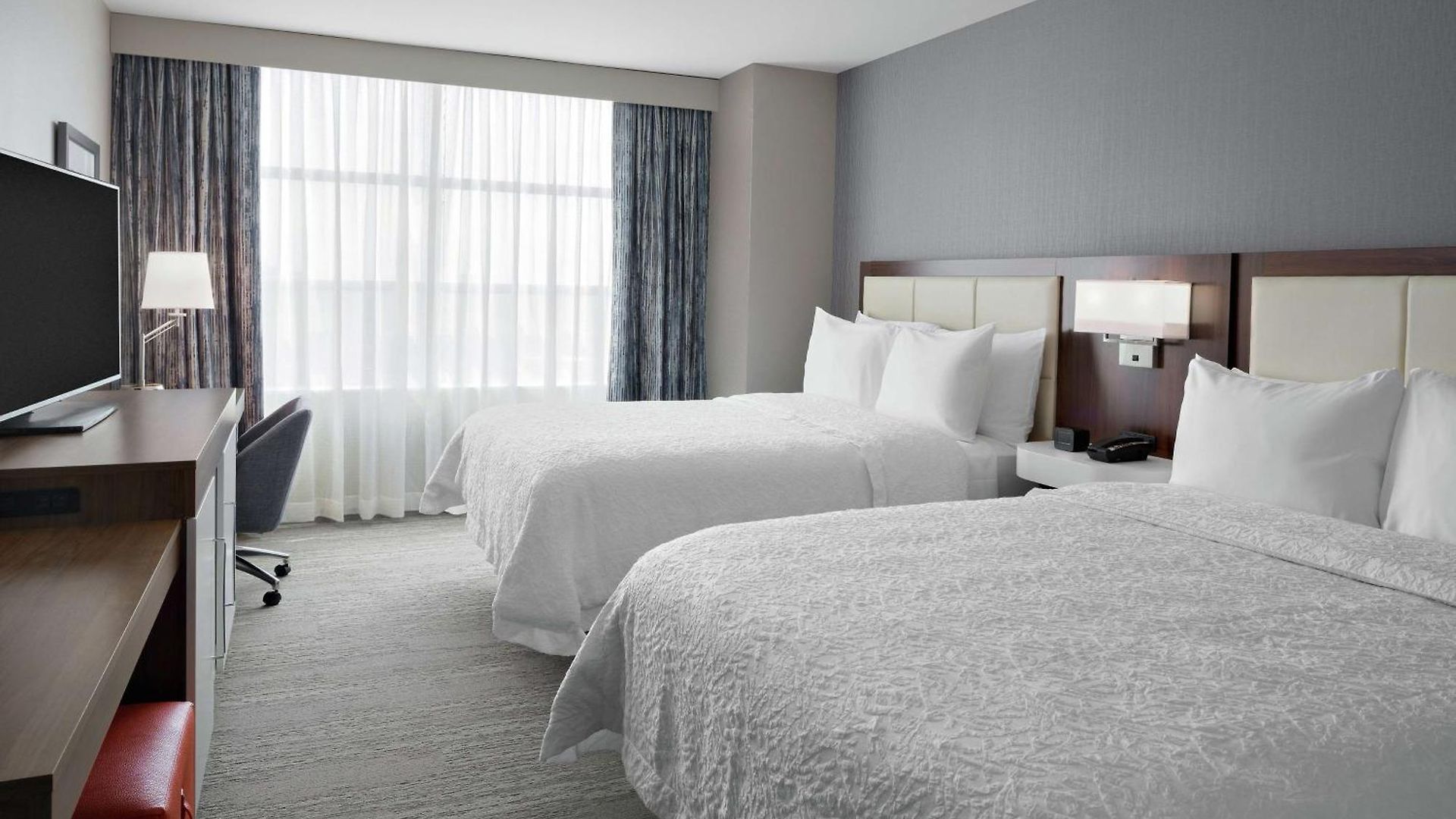 Hotel Hampton Mccormick Place 3*