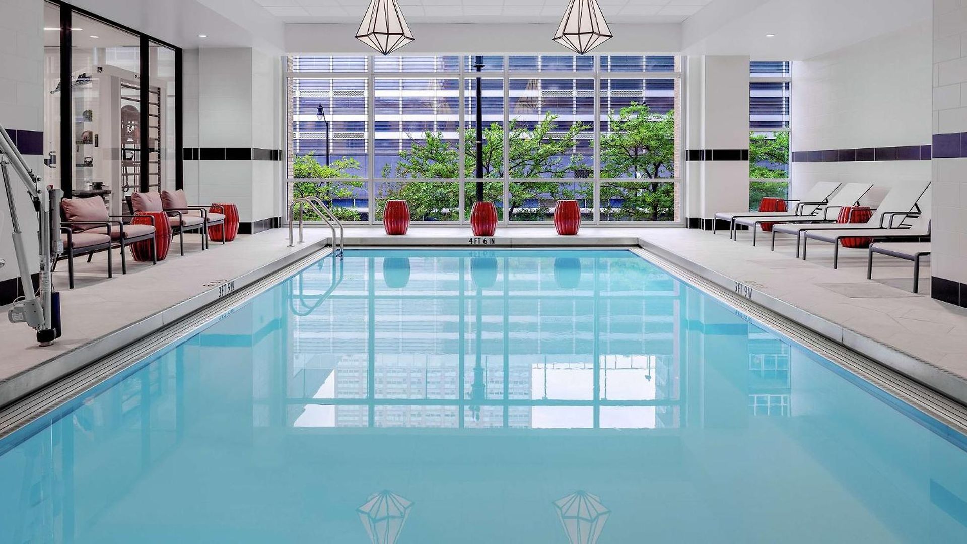 Hampton Mccormick Place 3*
