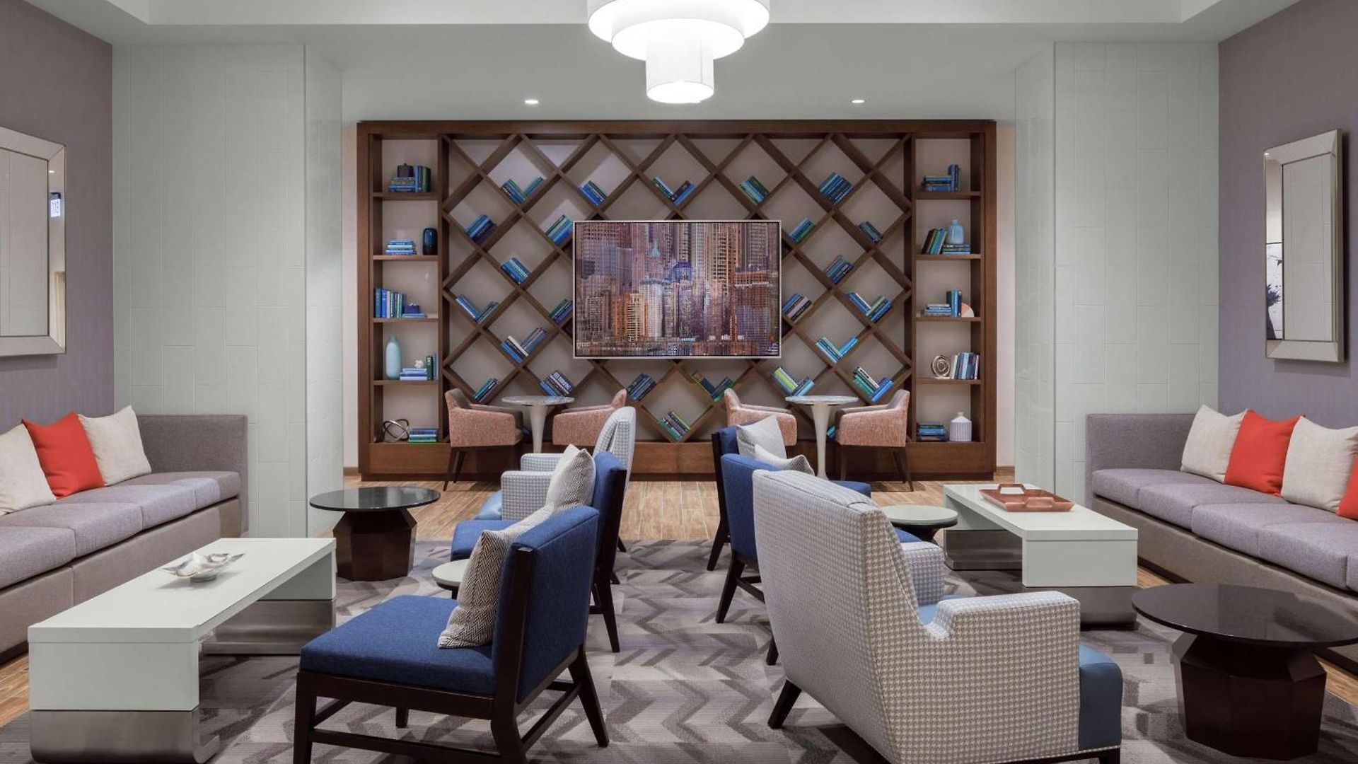 Hampton Mccormick Place Hotel 3*