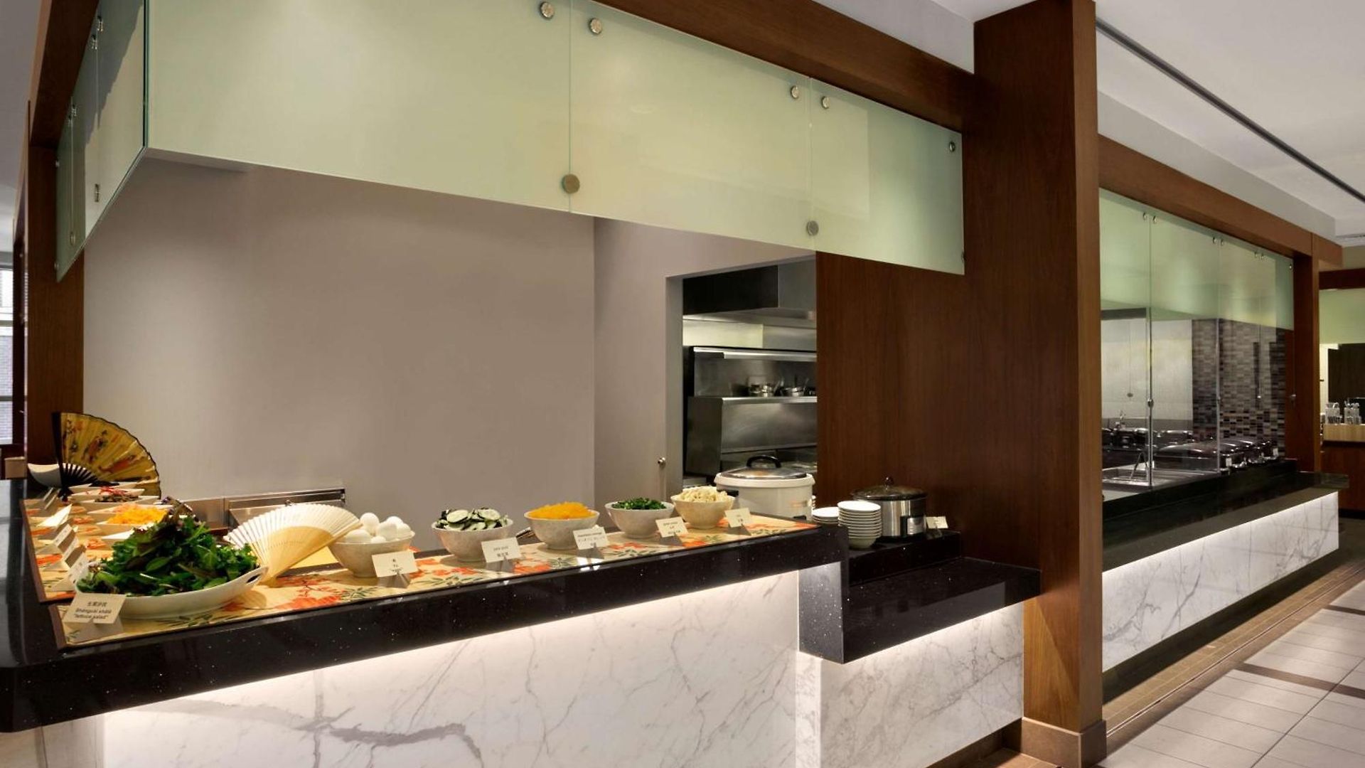 Embassy - Downtown River North 3*