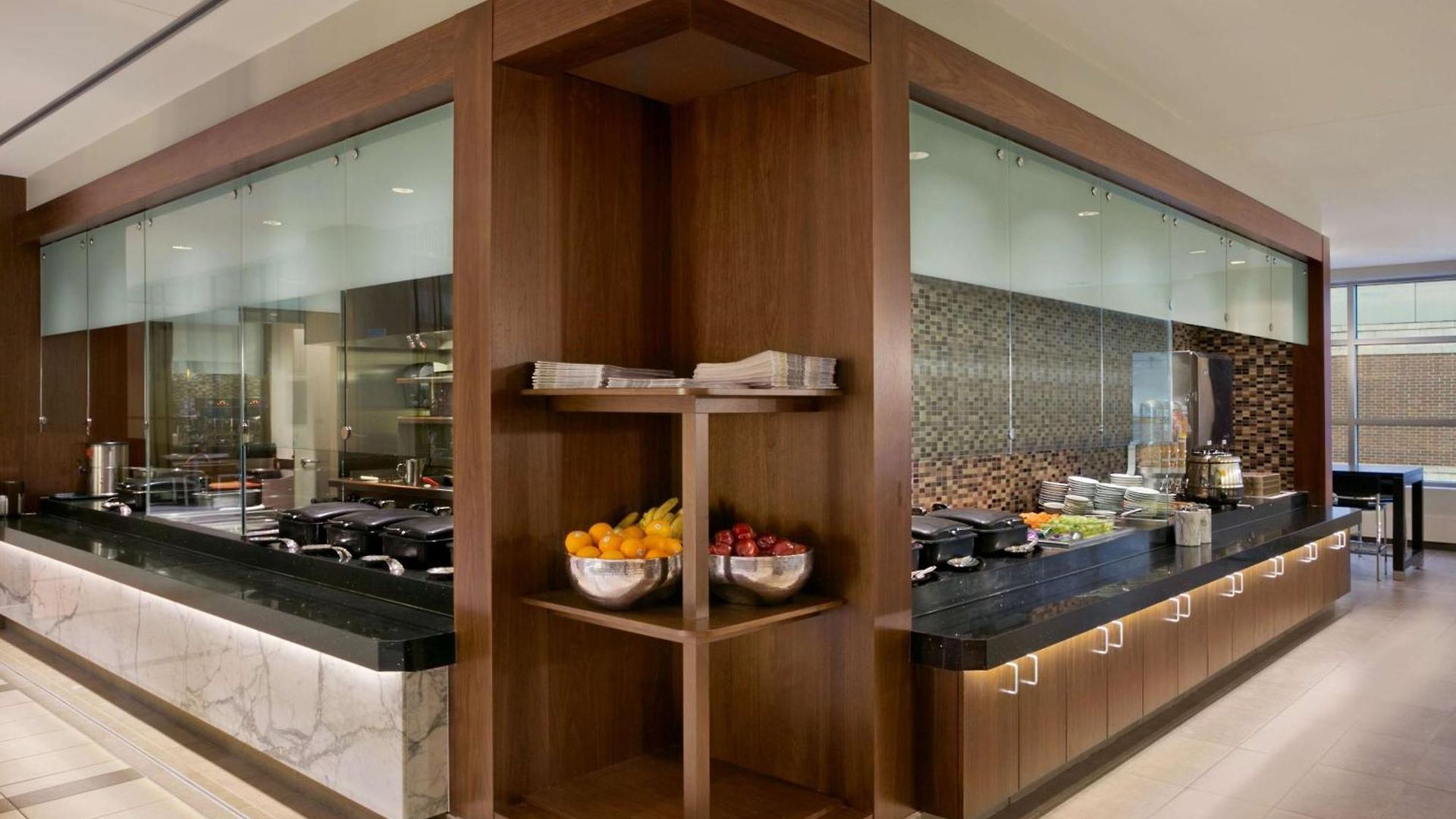 Embassy - Downtown River North 3*