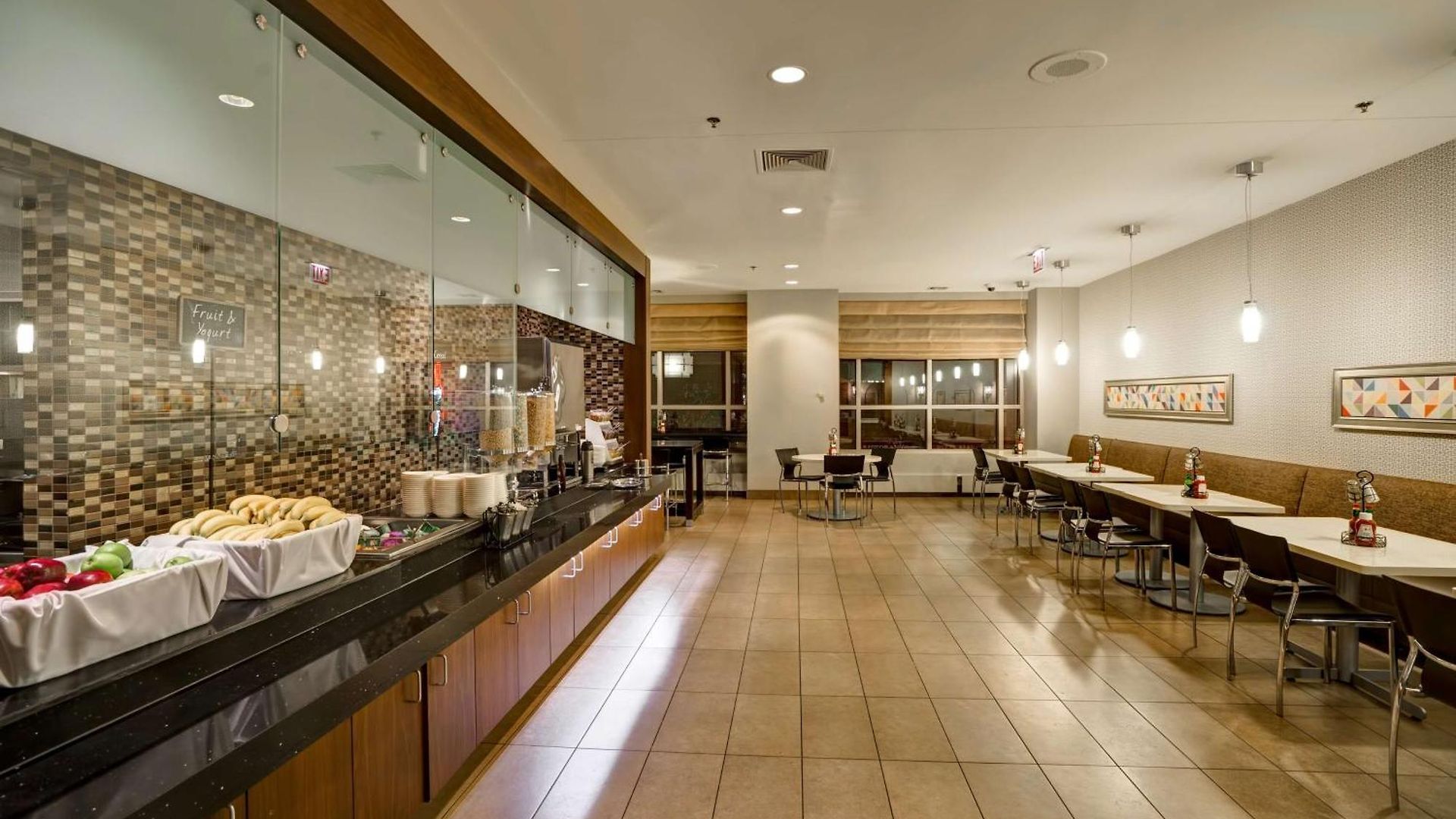 Hotel Embassy - Downtown River North 3*