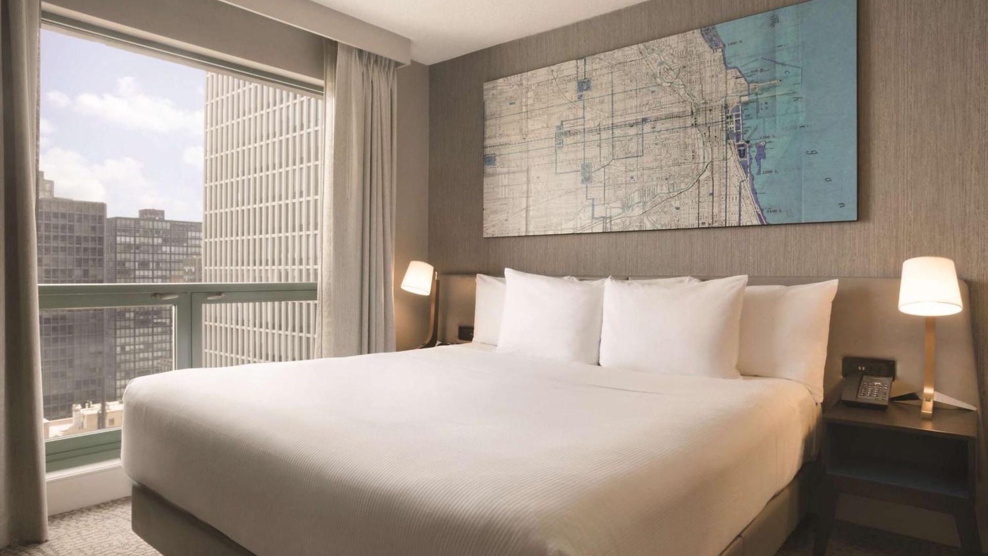 Hilton Magnificent Mile Hotel