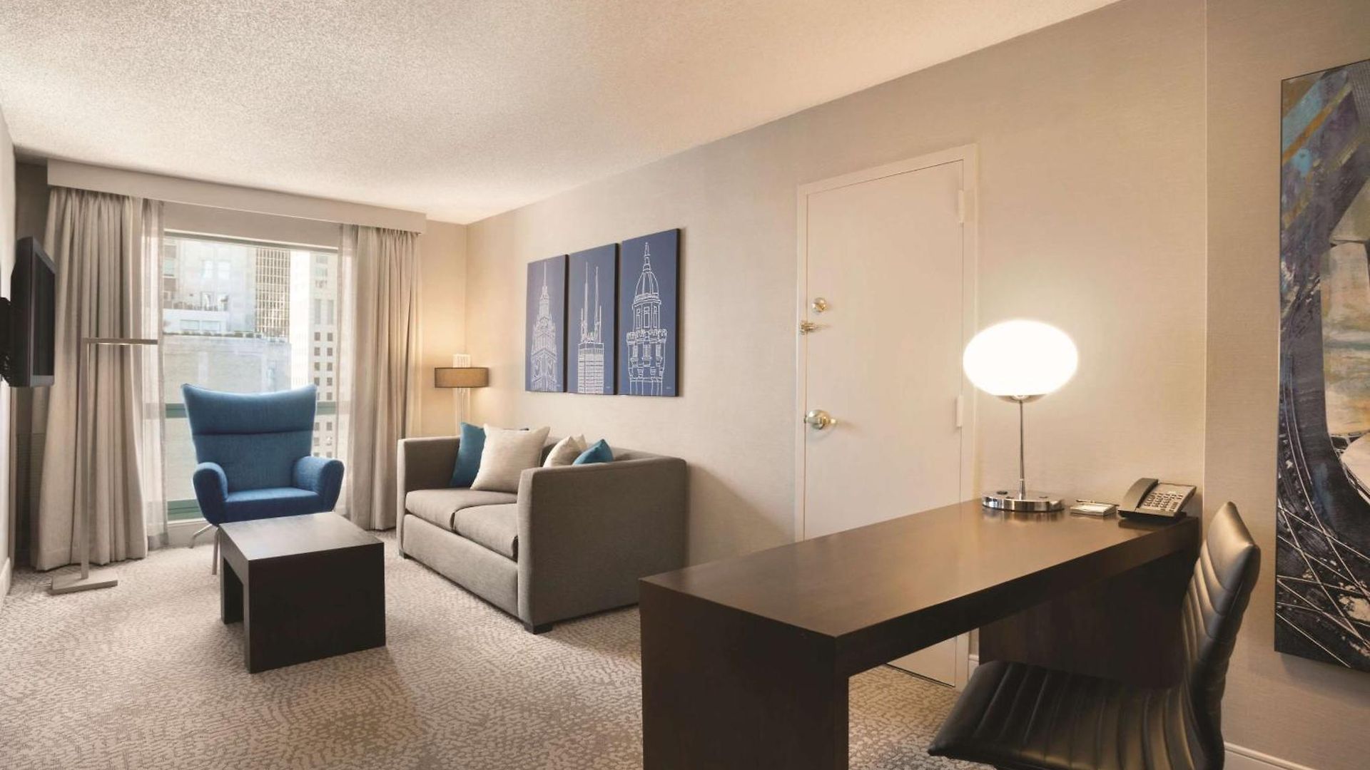 Hotel Hilton Magnificent Mile 3*