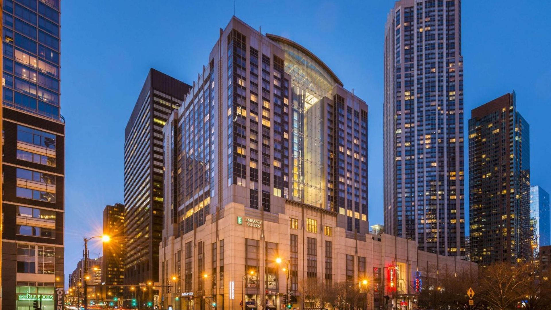 Embassy By Hilton Downtown Magnificent Mile Hotel Chicago