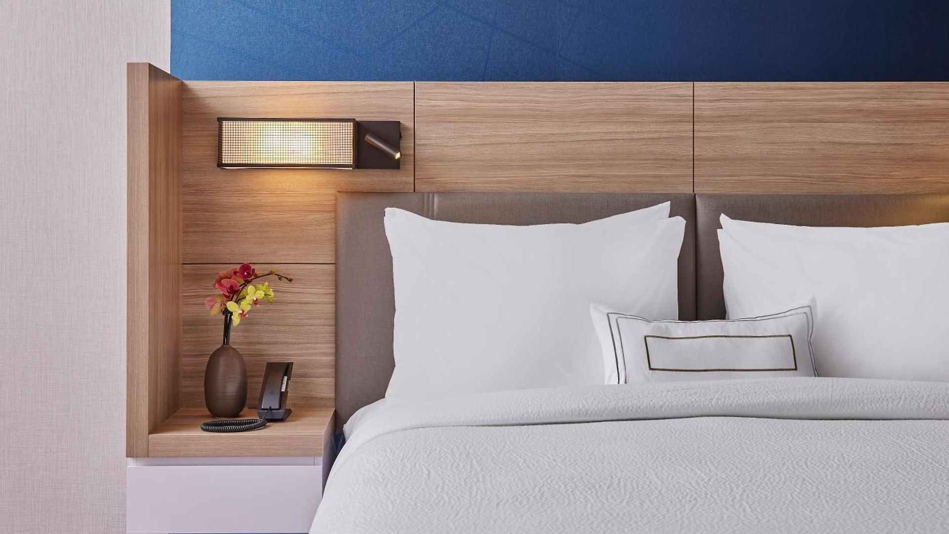 Springhill By Marriott Chinatown Hotel 3*