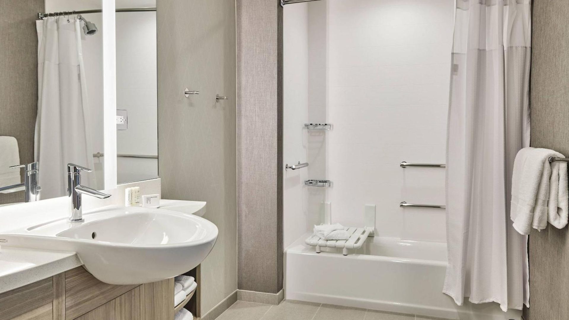 Springhill By Marriott Chinatown Hotel