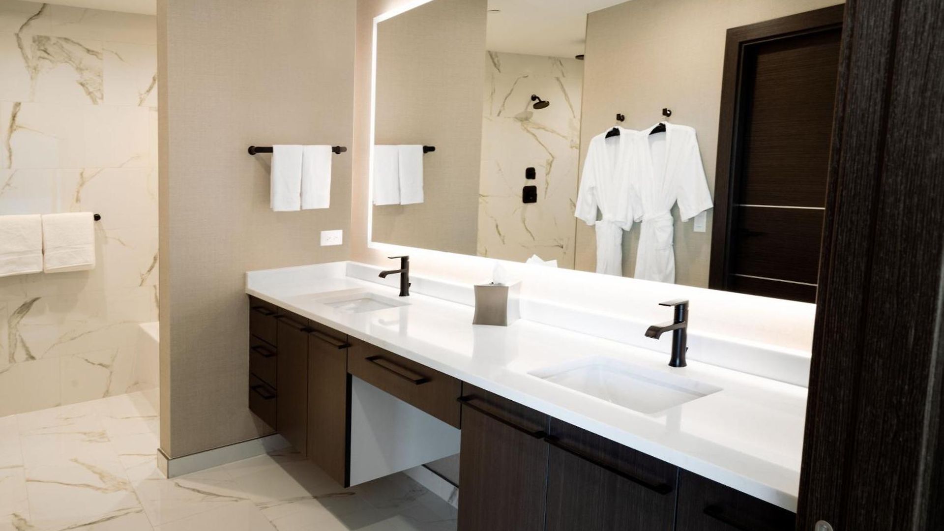 Springhill By Marriott Chinatown 3*
