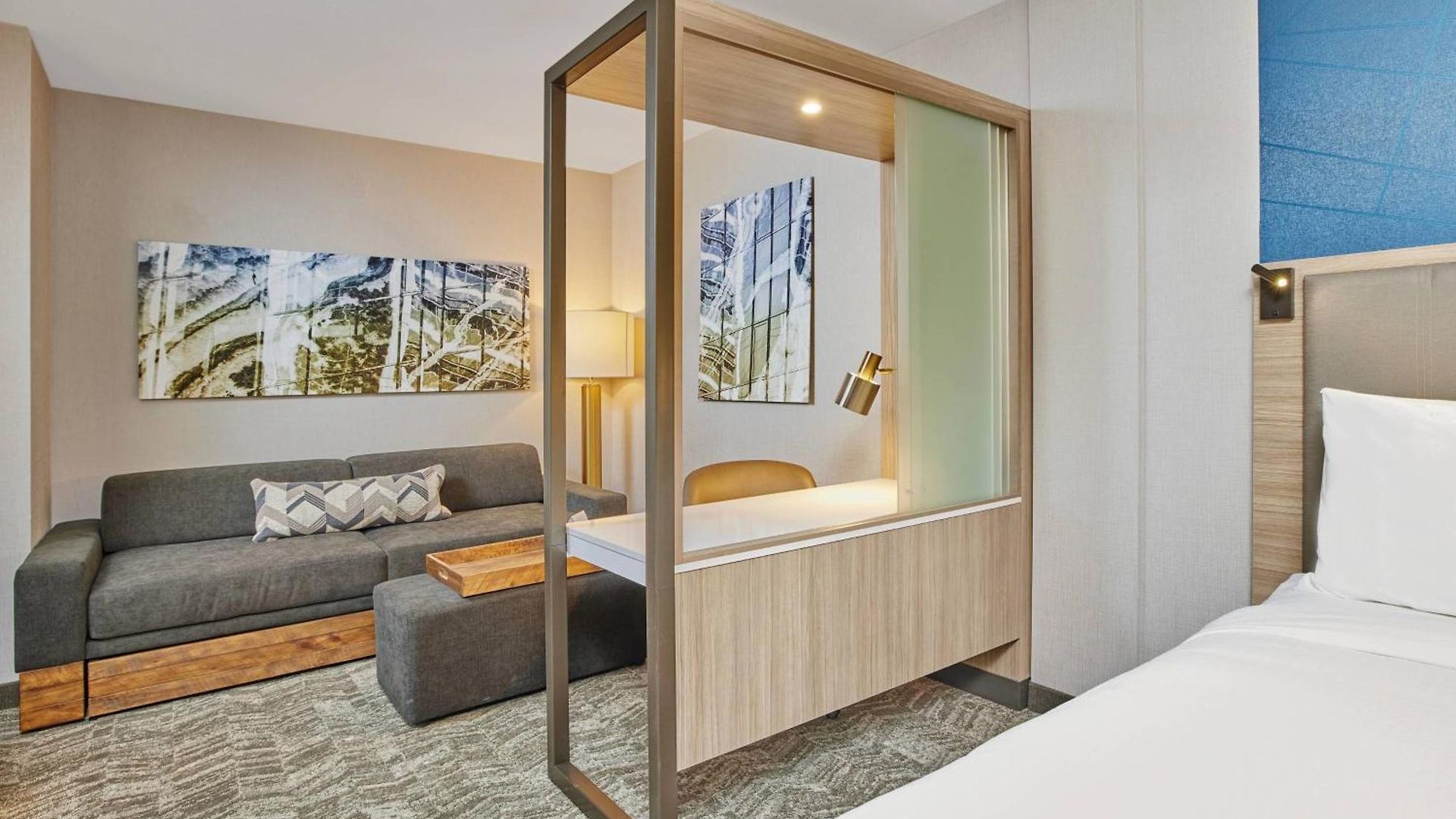 Springhill By Marriott Chinatown Hotel 3*
