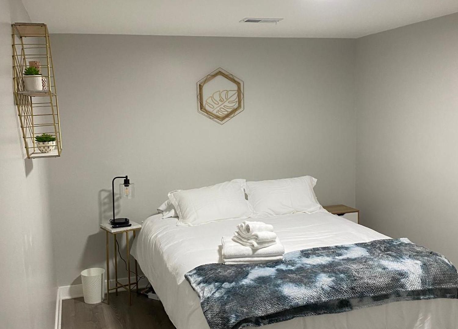 Stylish Urban Retreat 3 Bedroom Newly Remodeled * Chicago