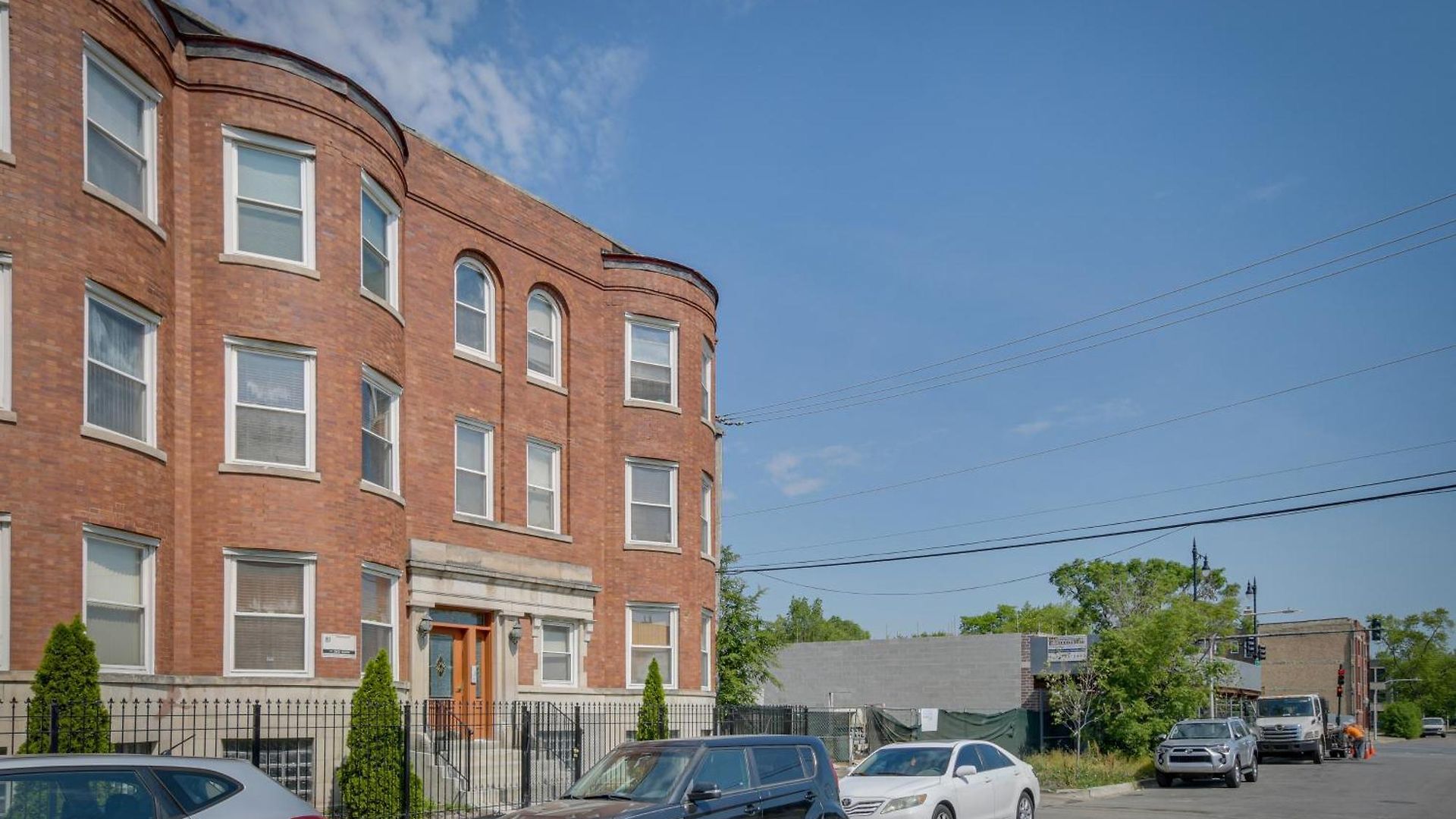 6 Mi To Dtwn Pet-friendly Chicago