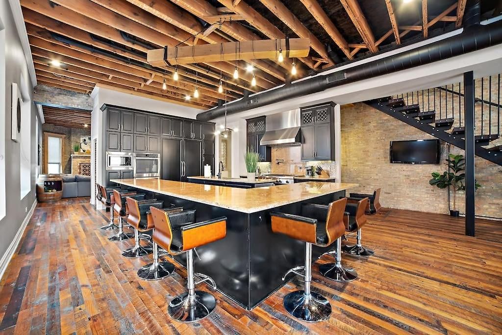 Mid-century Gem Steps From United Center 4* Chicago