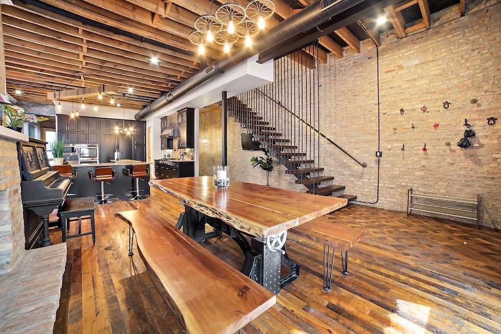 Mid-century Gem Steps From United Center 4*