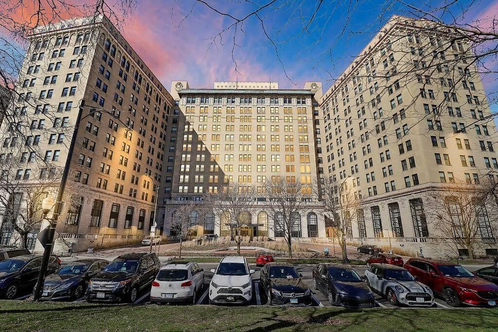 Apartment 1br Chic & Elite In Hyde Park - Shoreland 714