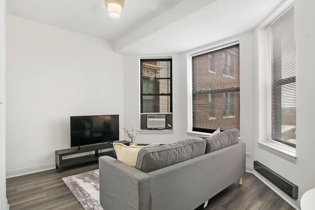 1br Modern In - Del Prado 811 * Chicago