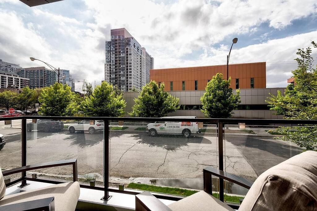 2 Newly Built Luxury With Private Roofdeck *