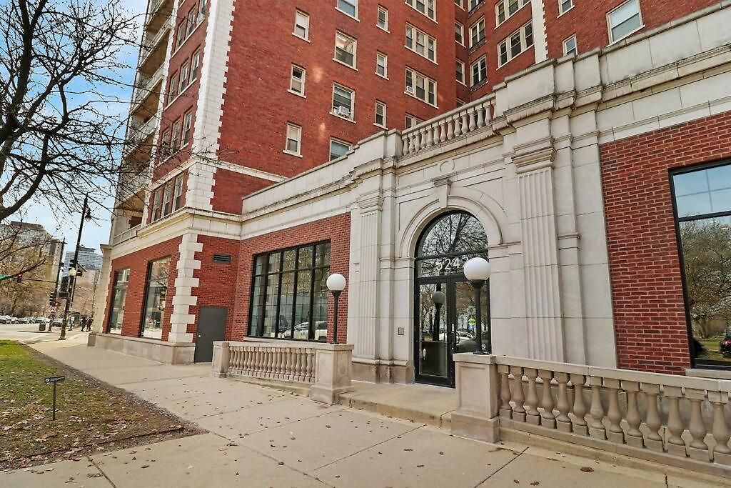 Apartment Sleek 1-bedroom In - East Park Tower 0610 Rep *