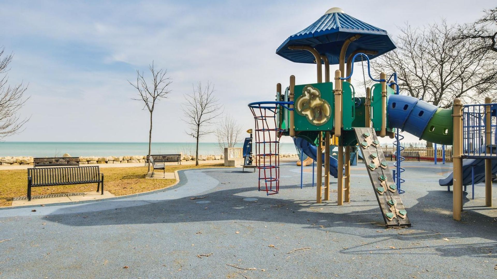 Stylish Retreat: Walk To Loyola