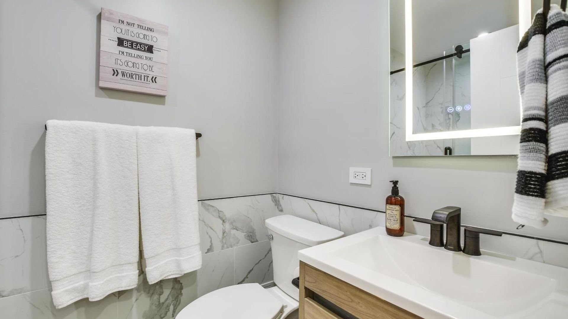 Holiday home Stylish Retreat: Walk To Loyola Chicago