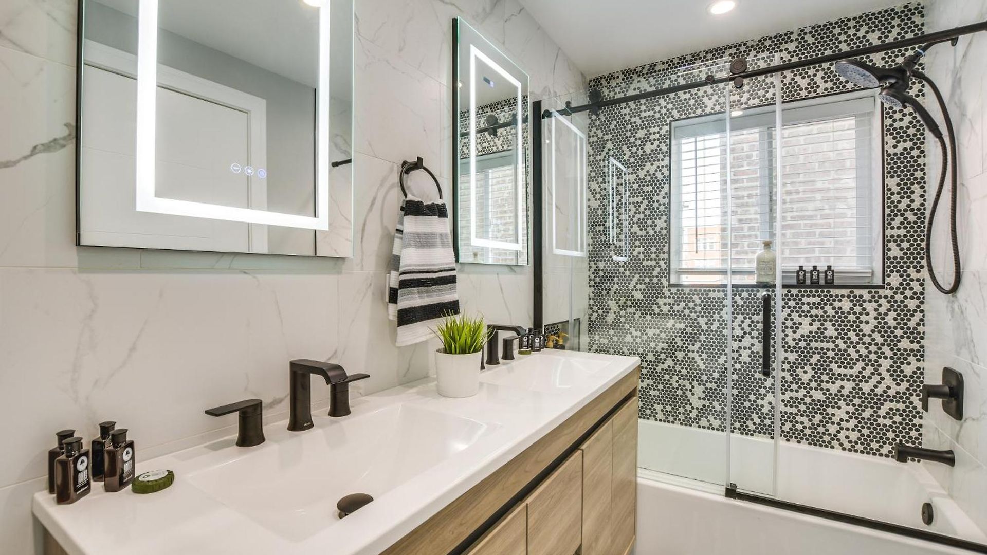 Stylish Retreat: Walk To Loyola * Chicago