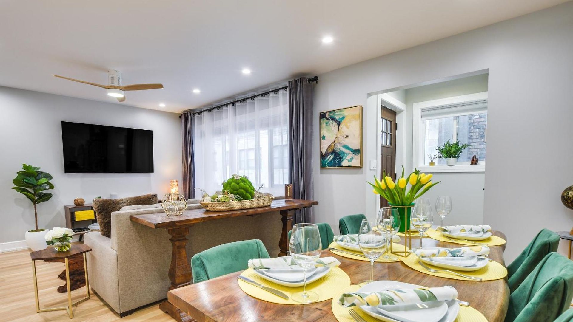Stylish Retreat: Walk To Loyola Holiday home Chicago