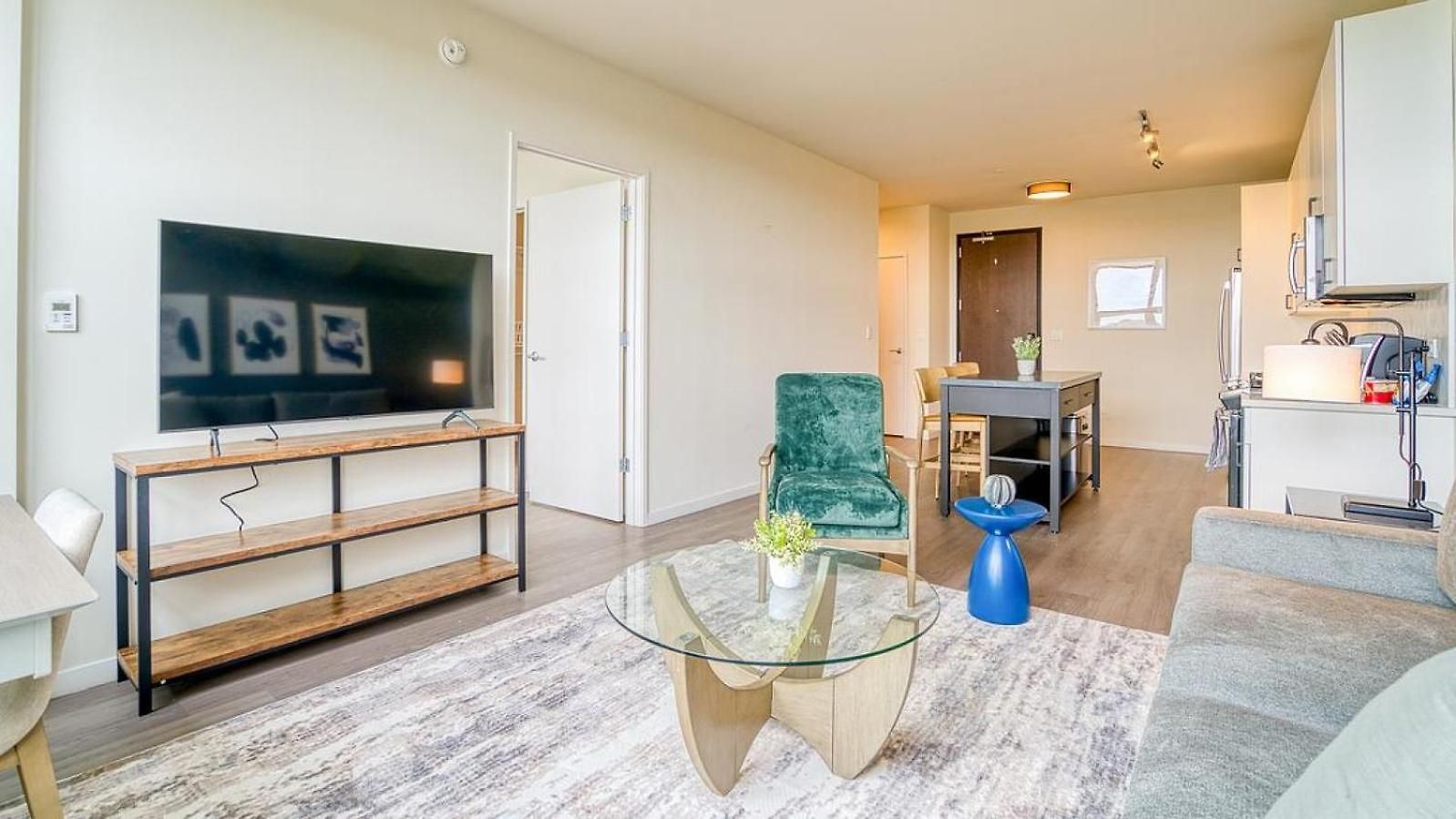Landing Modern With Amazing Amenities * Chicago