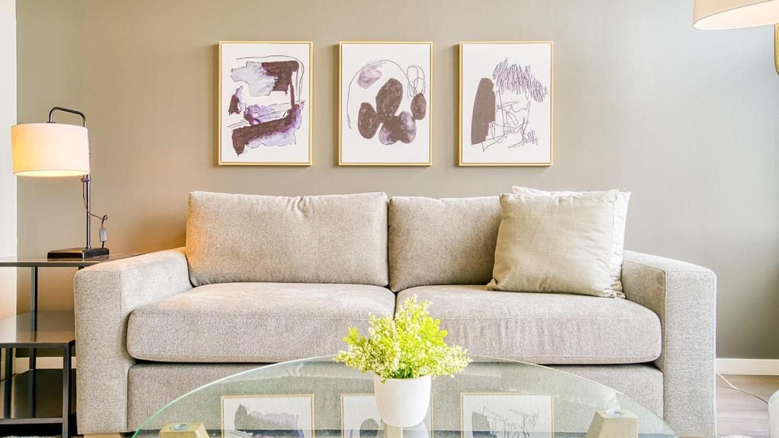 Landing Modern With Amazing Amenities *