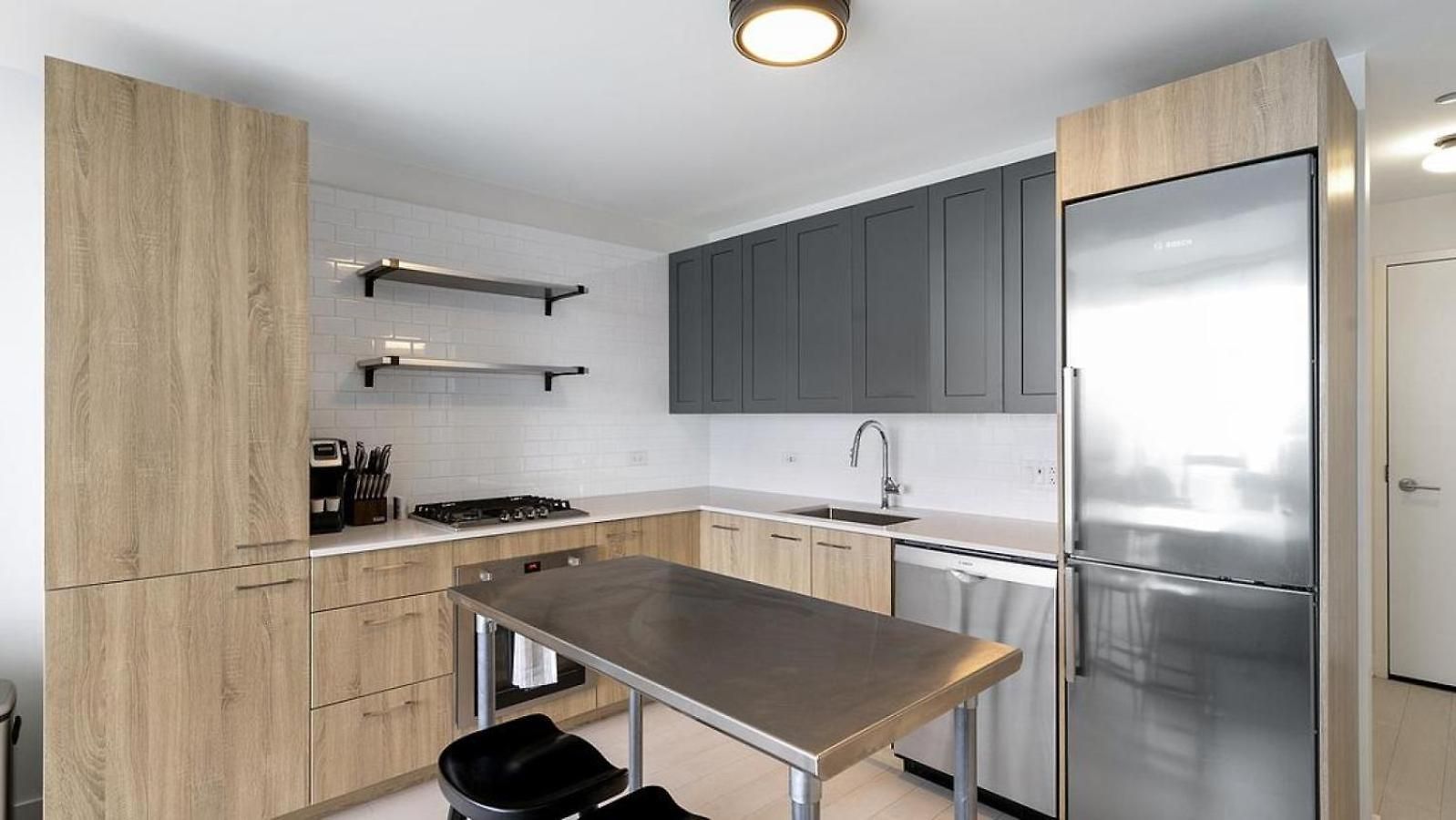 Landing Modern With Amazing Amenities * Chicago
