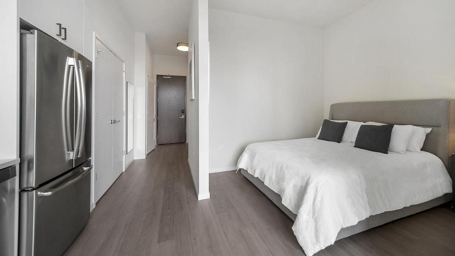 Landing Modern With Amazing Amenities *