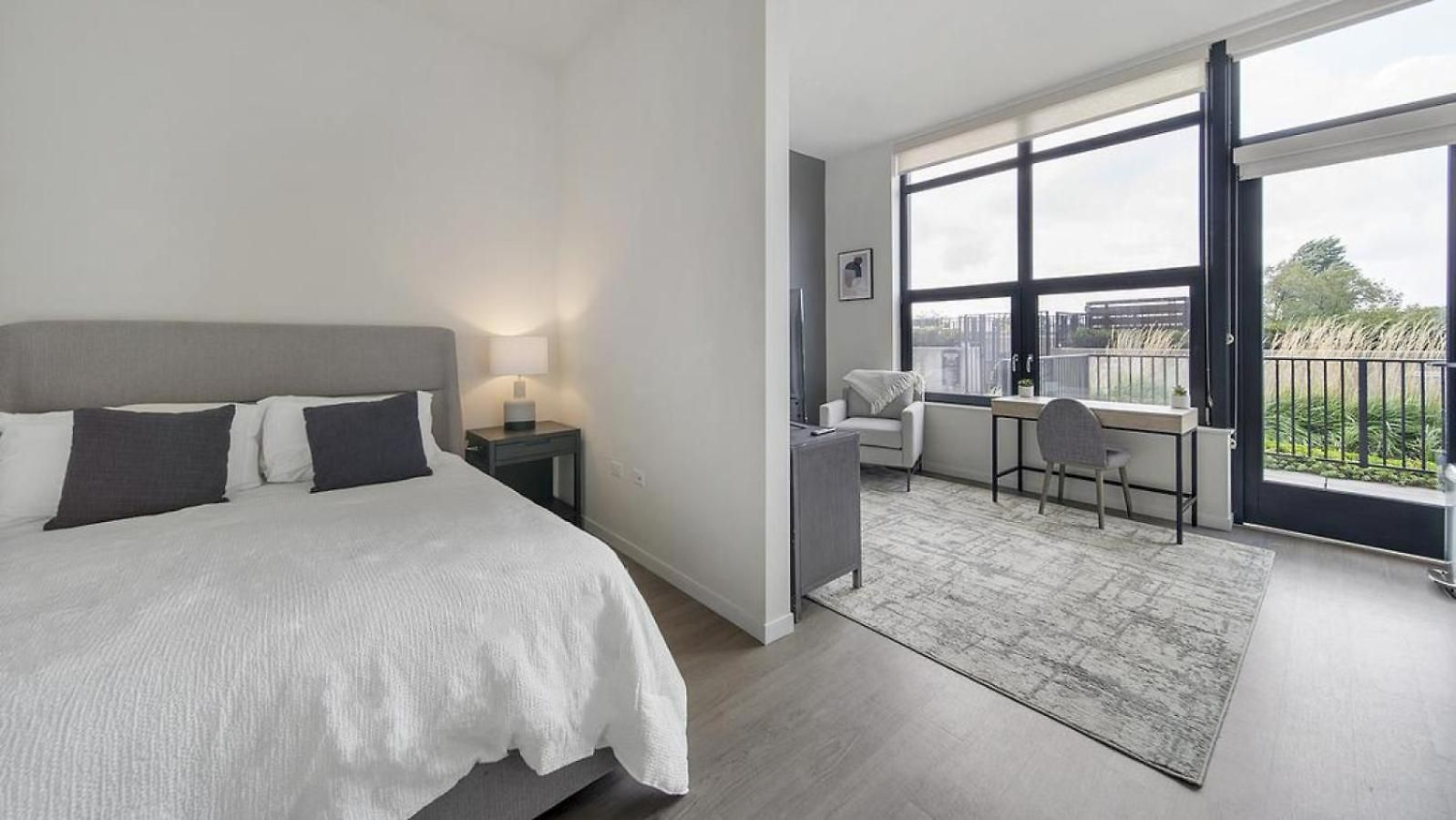 Landing Modern With Amazing Amenities * Chicago