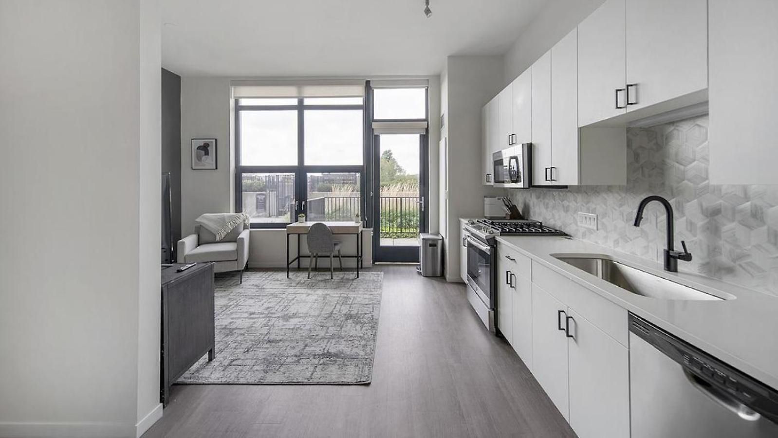 Landing Modern With Amazing Amenities Apartment *