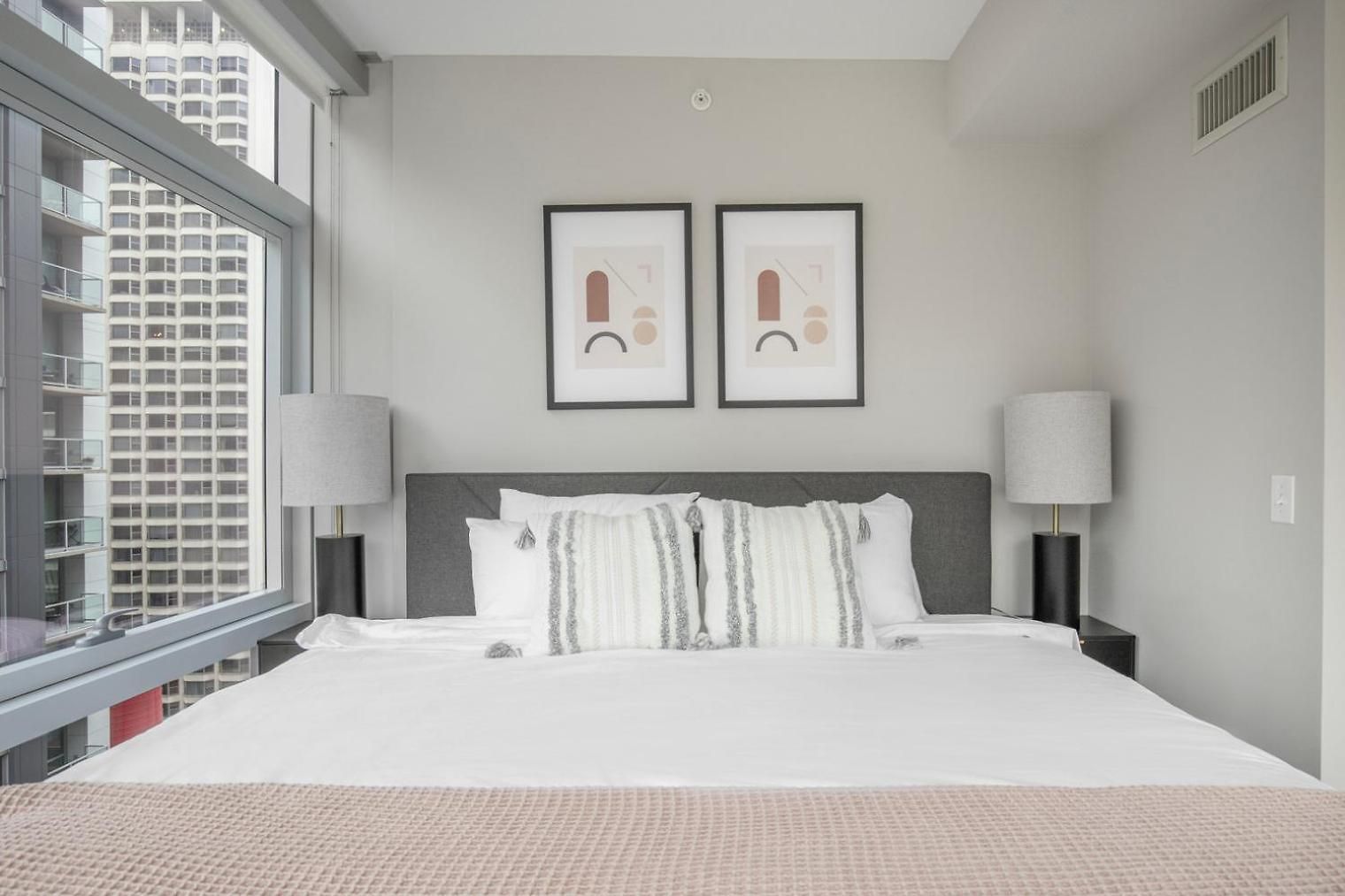 Apartment Streeterville 2br W Lounge Pool Nr Riverwalk Chi-1003