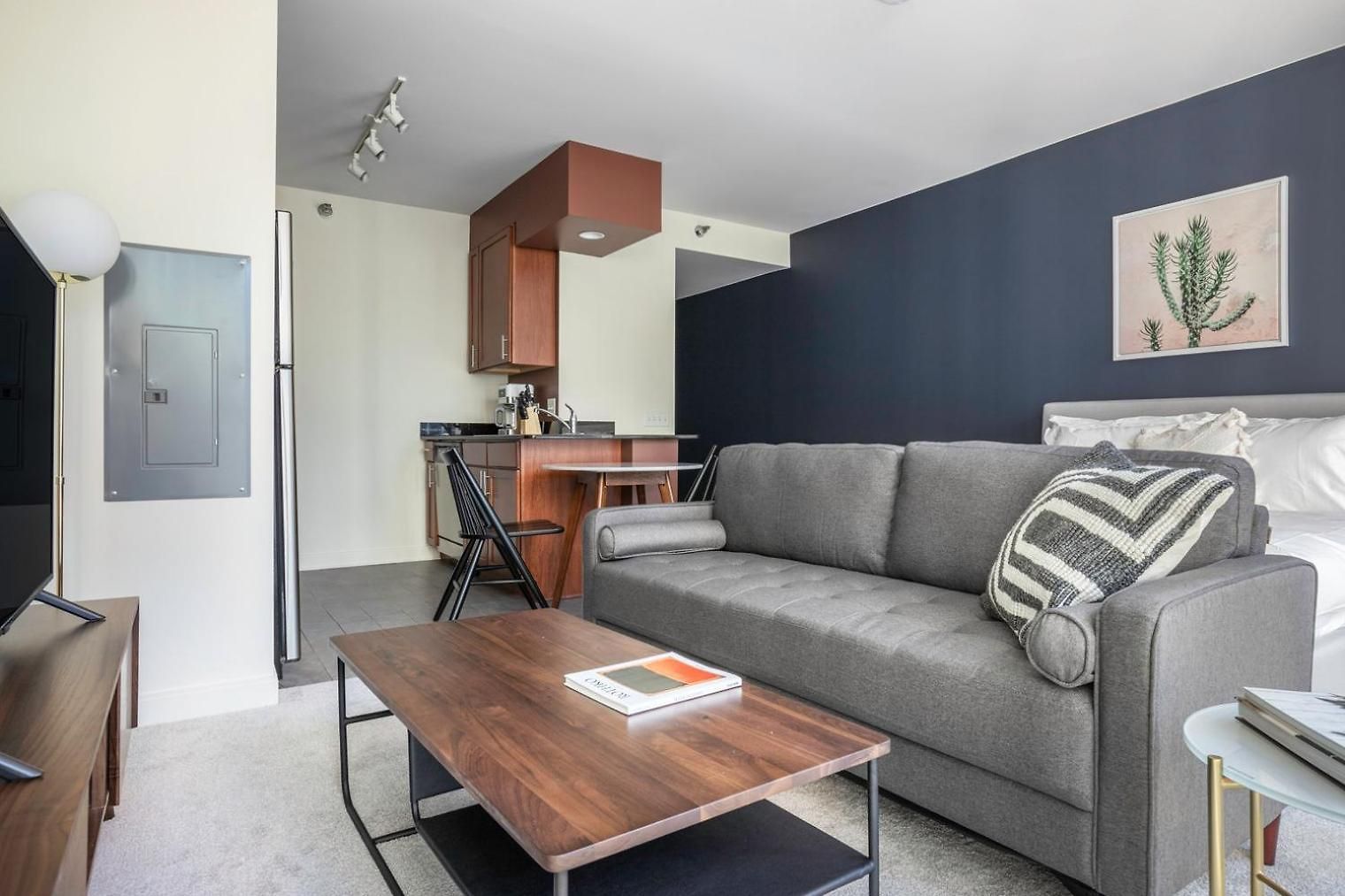 Apartment Loop W Pool Gym Nr Theatre District L Chi-258 Chicago
