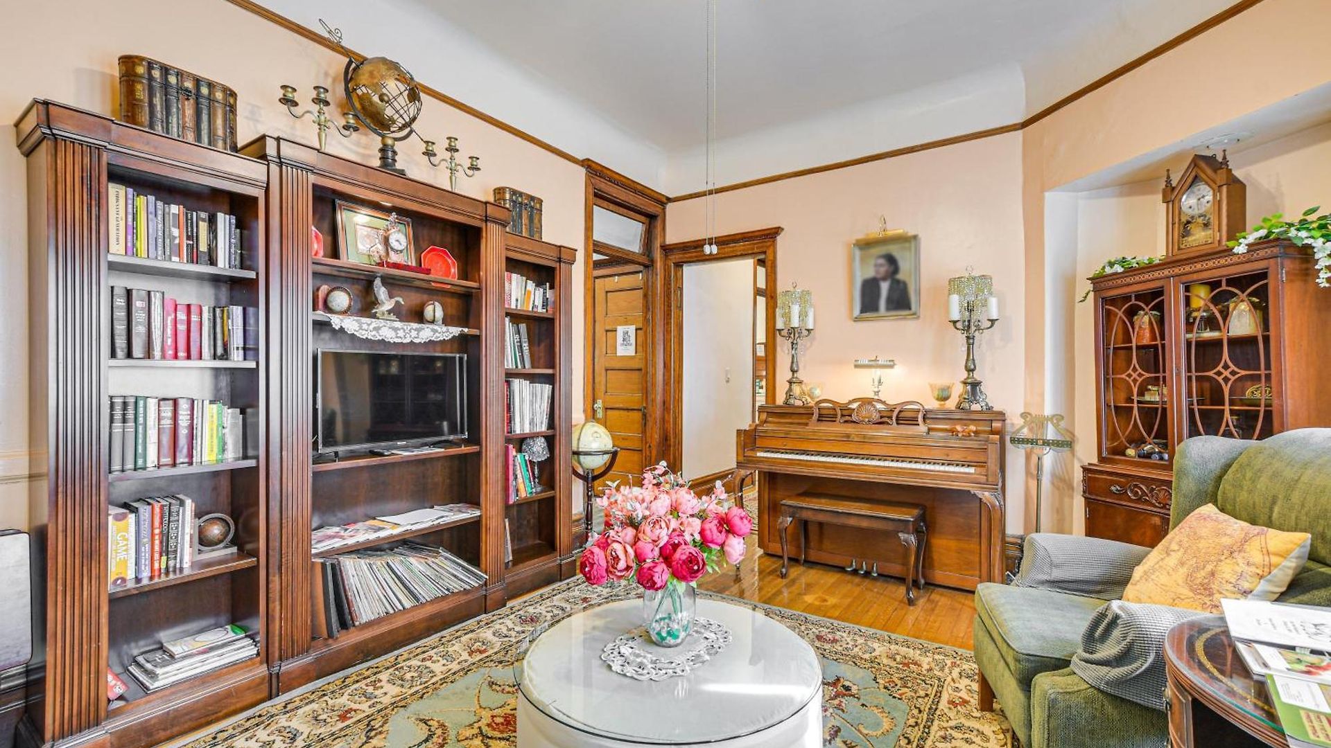 Holiday home Victorian Mansion In Garfield Park *